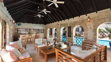 Villa, 3 Bedrooms | Outdoor dining