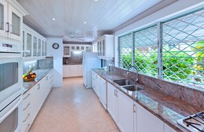 Fridge, oven, coffee/tea maker, toaster