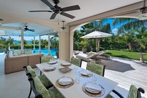 Villa, 3 chambres | Restauration extérieure