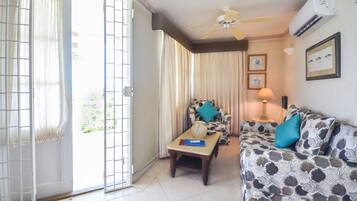 Condo, 1 Bedroom | Living room