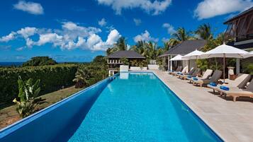 Villa, 5 habitaciones | Alberca