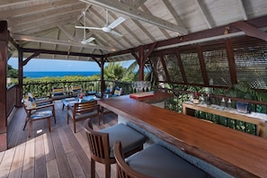 Villa, 5 chambres | Restauration en plein air