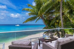 Villa, 4 Bedrooms | Property grounds
