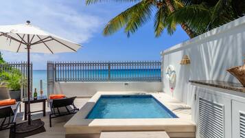 Villa, 4 Bedrooms | Outdoor spa tub