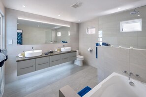 Villa, 4 chambres | Salle de bain | Serviettes fournies