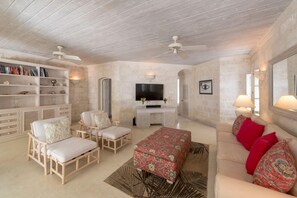 Villa, 3 Bedrooms | Living room - Waverly House by RedAwning (Gibbes)