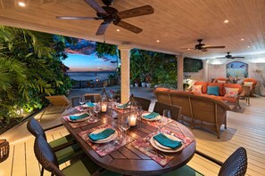 Townhome, 3 Bedrooms | In-room dining
