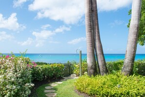 Property grounds - Mahogany Bay by Blue Sky Luxury (Paynes Bay)