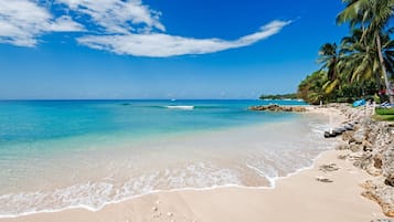 Apartment, 4 Bedrooms | Beach | Beach nearby
