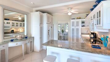 Apartment, 3 Bedrooms | Private kitchen | Fridge, coffee/tea maker, toaster