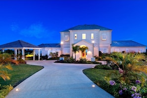 Villa, 4 Bedrooms | Exterior