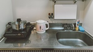 Ảnh chưa phân loại, 4 trong số 28 ảnh, nút
