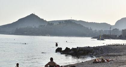 Villa mit fünf Schlafzimmern und Pool