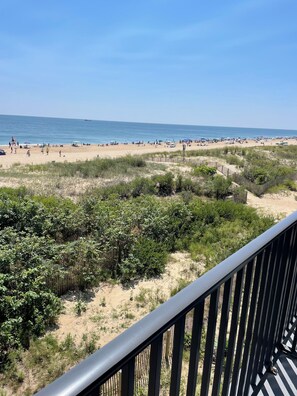 Am Strand, Liegestühle