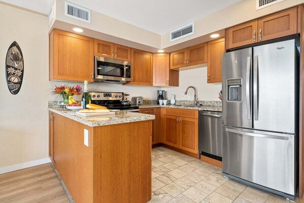 Fridge, microwave, oven, stovetop