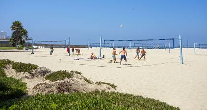 Newly Remodeled Beach Condo!!!