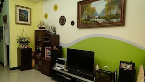 Gambar tidak terklasifikasi, 5 dari 10, tombol