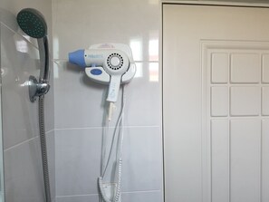 Douche de la salle de bain