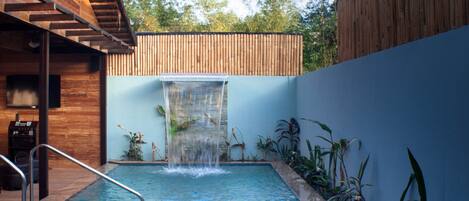 Indoor pool, outdoor pool