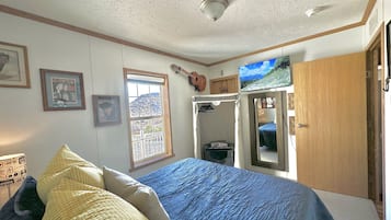 3 sovrum, skrivbord, strykjärn/strykbräda och gratis wi-fi