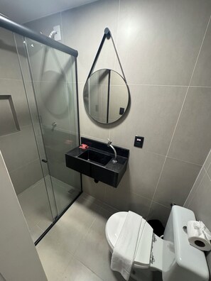Quadrupla Premium | Bagno | Doccia, asciugamani