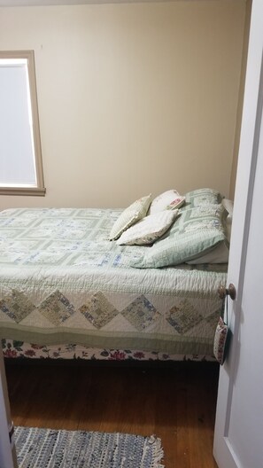 3 bedrooms, WiFi, bed sheets