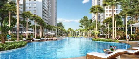 Una piscina al aire libre