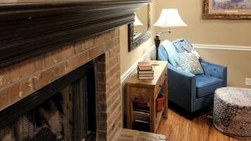 TV, fireplace, DVD player, table tennis