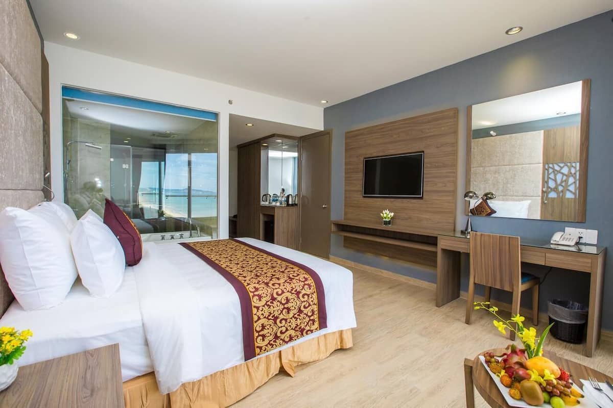 Deluxe Double or Twin Room