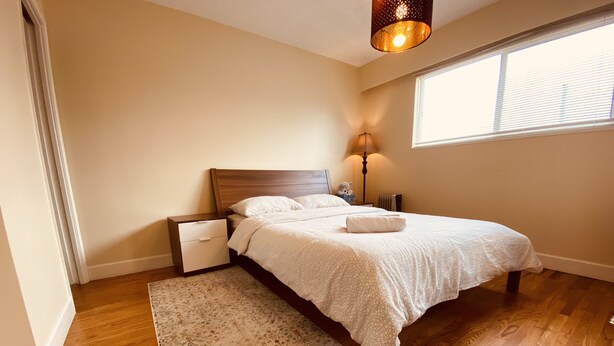 Unclassified image, 1 of 5, button - Tim Bee House (Vancouver)