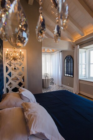 5 slaapkamers, een strijkplank/strijkijzer, gratis wifi, beddengoed