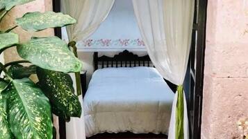 Rumah Keluarga | Seprai katun Mesir, seprai premium, dan selimut bulu angsa