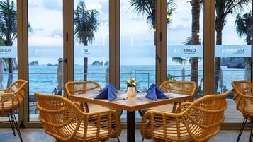 Breakfast, lunch and dinner served