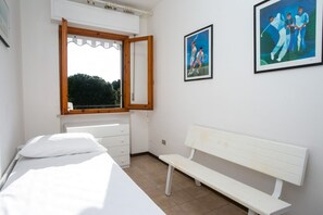 3 bedrooms, bed sheets - M125 - Marcelli, three-room apartment with terrace 50m from the sea (Marcelli)