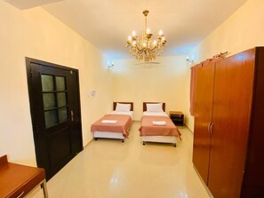 In-room safe, free WiFi