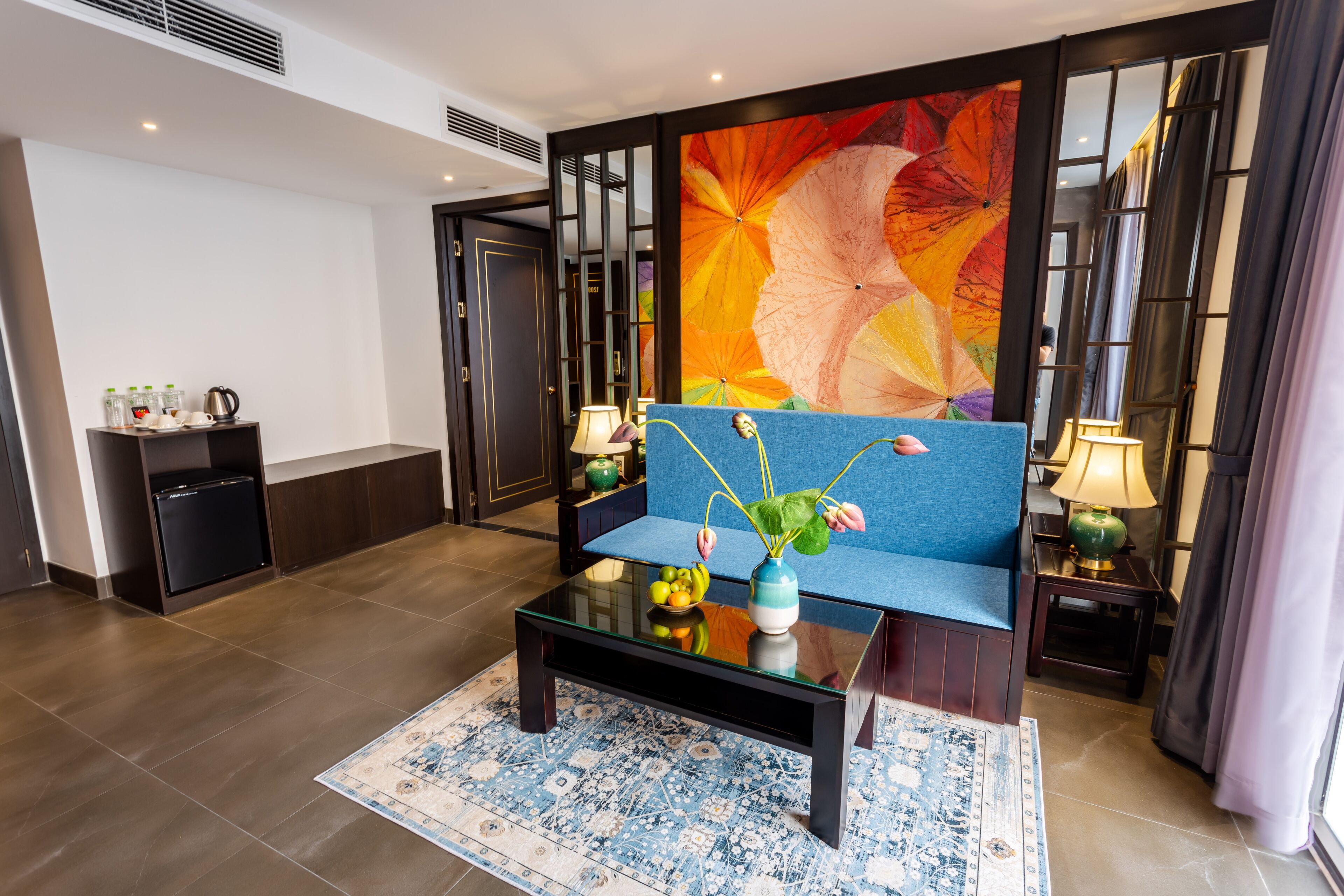 family suite, river view | living area | 40-inch smart tv with satellite channels, tv