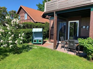 Unclassified image, 2 of 20, button