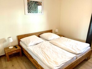 2 bedrooms, iron/ironing board, travel cot, WiFi - Haus Karola Ferienwhg. 1 - Vineta Ferienwohnungen GbR (Mölschow)