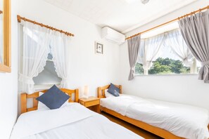 Deluxe Twin Room, Non Smoking | Free WiFi, bed sheets