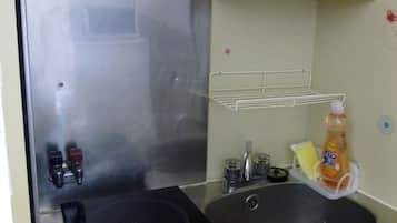 Free bike & free portable WIFI 204 Take it easy | Private kitchen | Fridge, microwave, stovetop, electric kettle