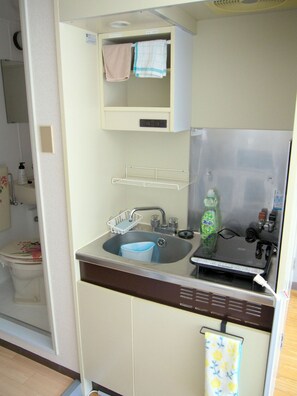 Apartamento (Free bike, Free portable WIFI, 301) | Cozinha privada | Geladeira, micro-ondas, cooktop, cafeteira/chaleira