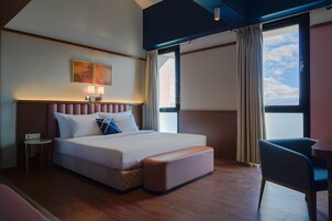 Loft, 2 Bedrooms, Non Smoking | Cofres nos quartos, quartos à prova de som, Wi-Fi de cortesia