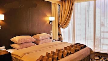 1 Schlafzimmer, hochwertige Bettwaren, Minibar, Zimmersafe