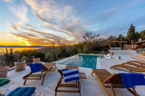 Outdoor pool, a heated pool - Villa Jelena (Novi Vinodolski)