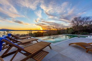 Outdoor pool, a heated pool - Villa Jelena (Novi Vinodolski)