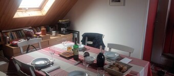 BRIGHT, SPACIOUS, COSY BARN AT THE FOOT OF THE CHEMIN DE SAINT-JACQUES