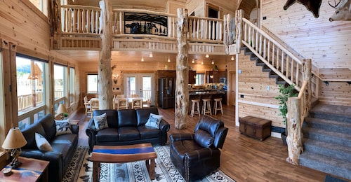 Yellowstone Moose Lodge-10Miles2YNP+Hottub+Wifi+AC