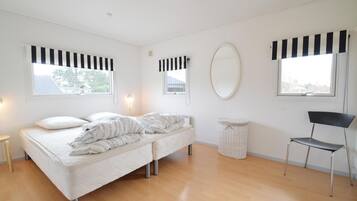 3 bedrooms, travel crib, free WiFi