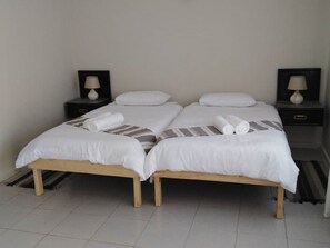 Room (Budget) | In-room safe, desk, free WiFi, bed sheets - Moonlight Resort (Swakopmund)