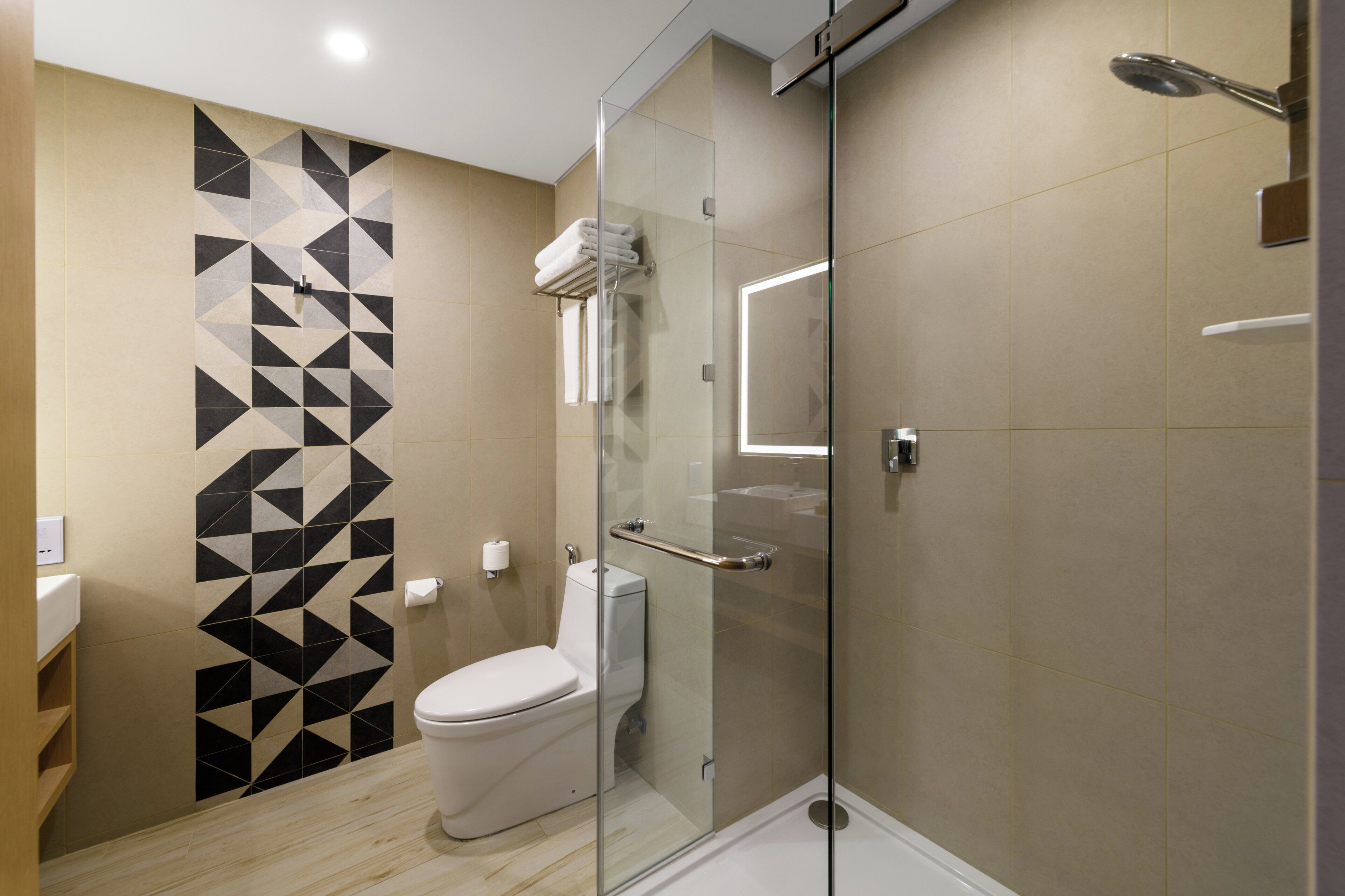 shower, rainfall showerhead, free toiletries, hair dryer